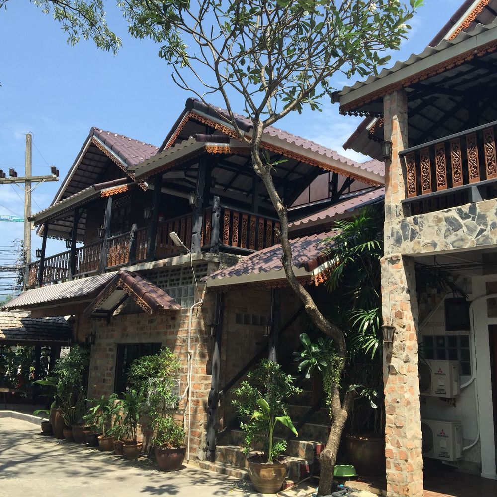 Baan Thai Homestay by bGb Villas Pantai Kata Bagian luar foto