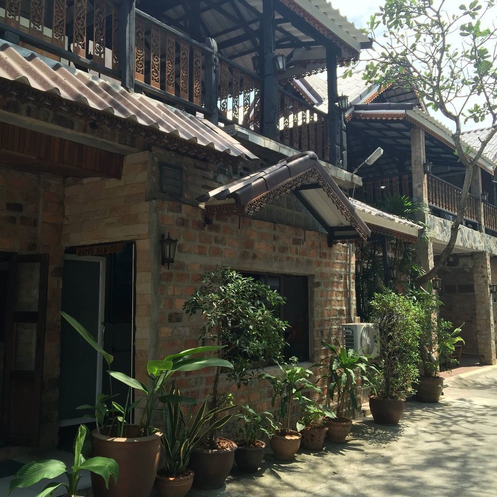 Baan Thai Homestay by bGb Villas Pantai Kata Bagian luar foto